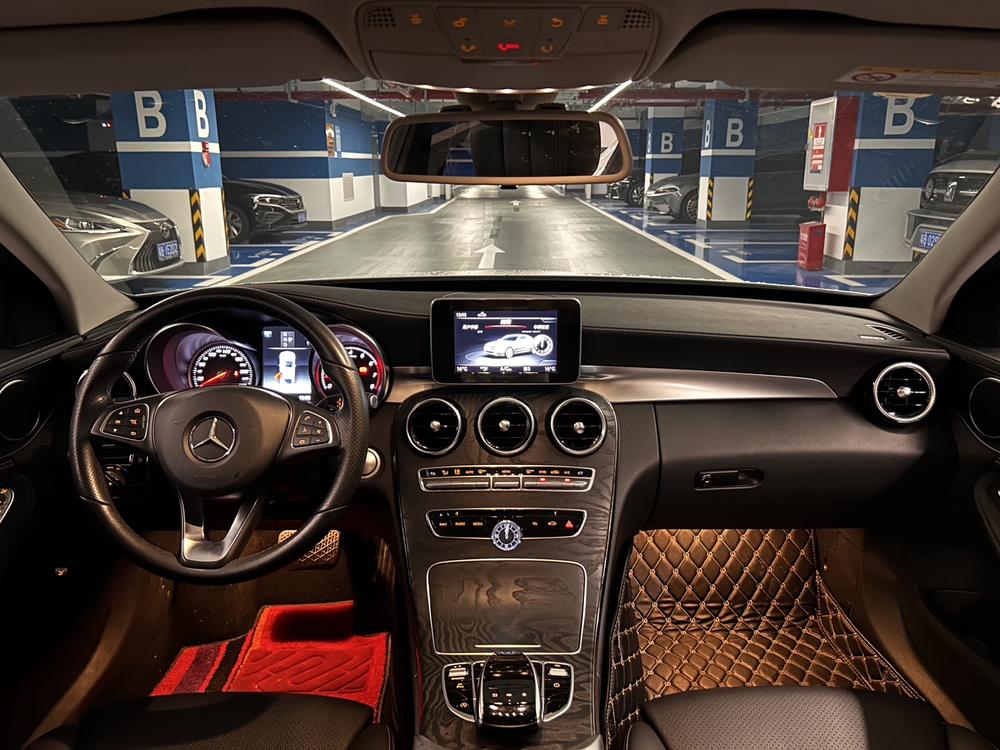 Mercedes-Benz Mercedes-Benz C-Class
