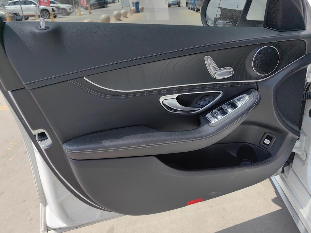 Mercedes-Benz Mercedes-Benz C-Class