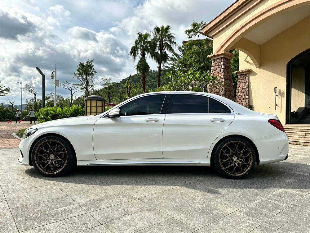 Mercedes-Benz Mercedes-Benz C-Class