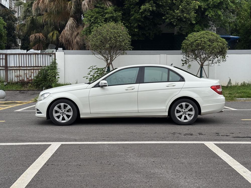 Mercedes-Benz Mercedes-Benz C-Class