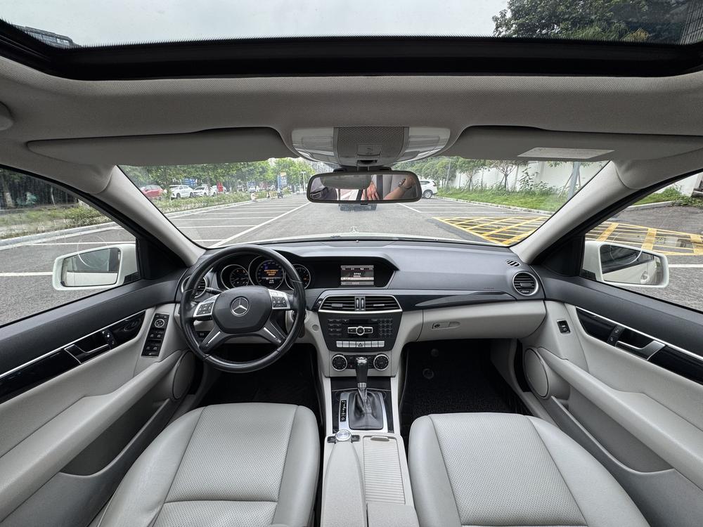 Mercedes-Benz Mercedes-Benz C-Class