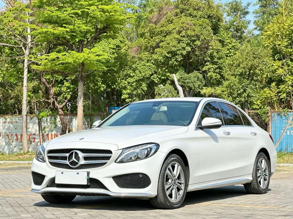 Mercedes-Benz Mercedes-Benz C-Class