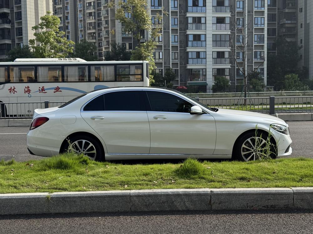 Mercedes-Benz Mercedes-Benz C-Class