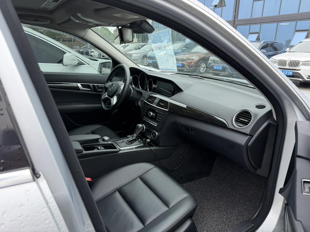 Mercedes-Benz Mercedes-Benz C-Class