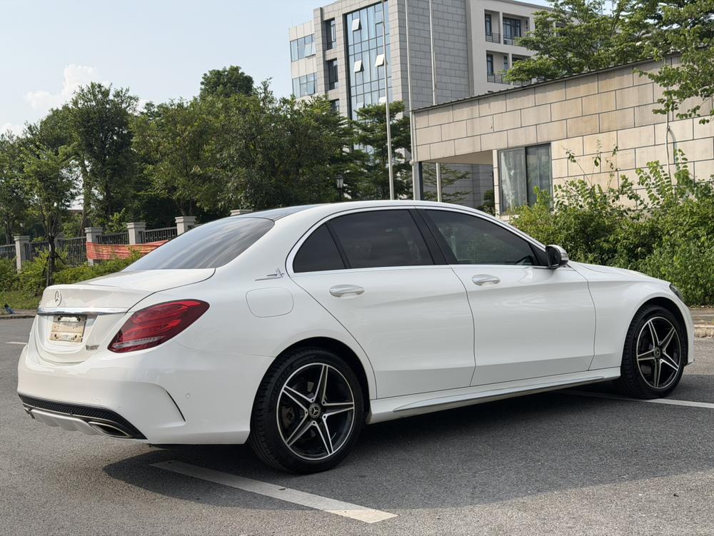 Mercedes-Benz Mercedes-Benz C-Class