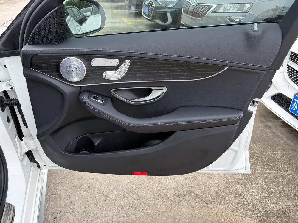 Mercedes-Benz Mercedes-Benz C-Class