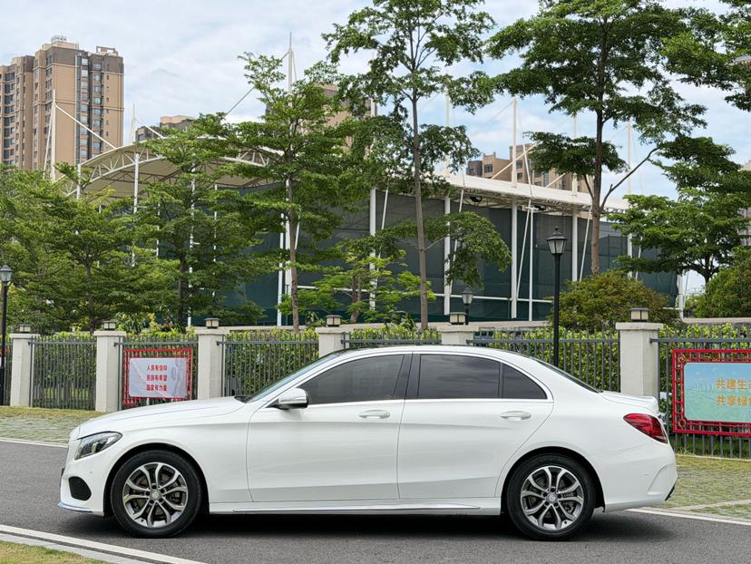 Mercedes-Benz Mercedes-Benz C-Class