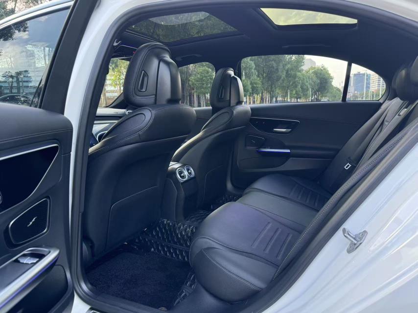 Mercedes-Benz Mercedes-Benz C-Class
