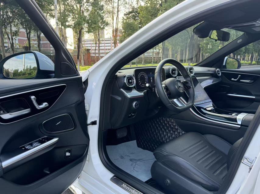 Mercedes-Benz Mercedes-Benz C-Class
