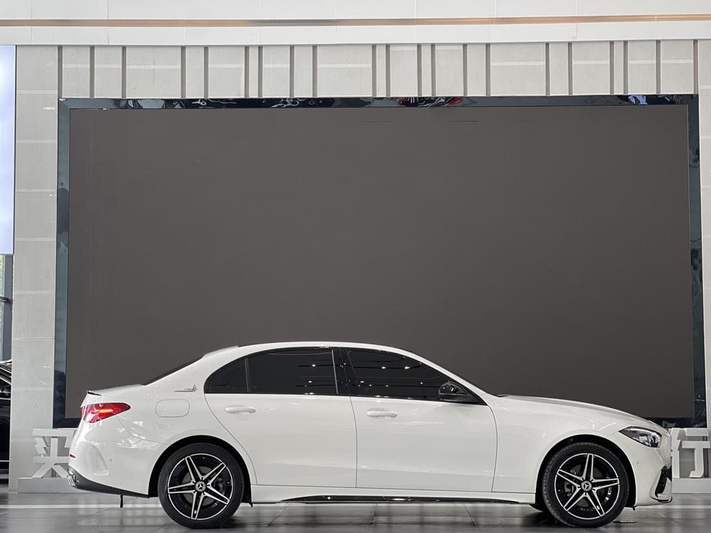 Mercedes-Benz Mercedes-Benz C-Class
