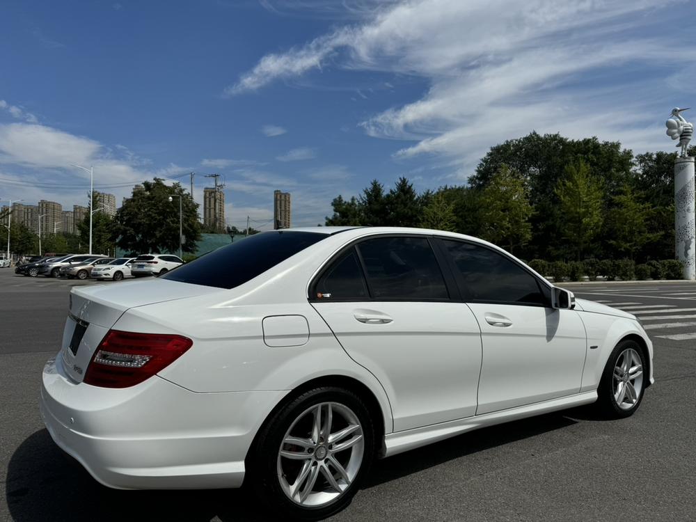 Mercedes-Benz Mercedes-Benz C-Class