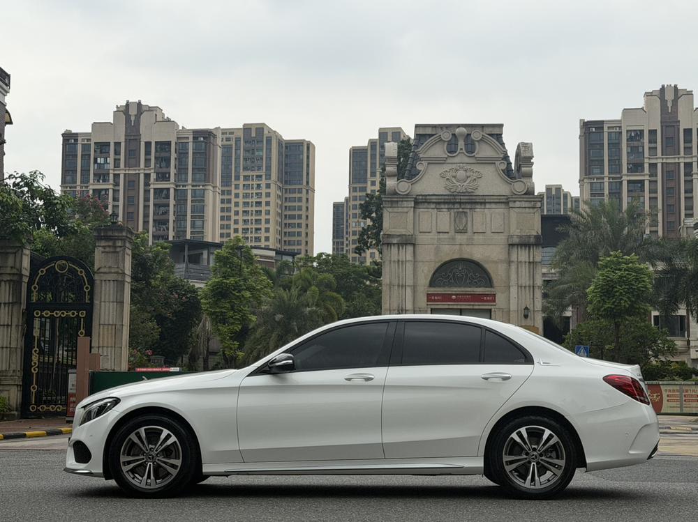 Mercedes-Benz Mercedes-Benz C-Class