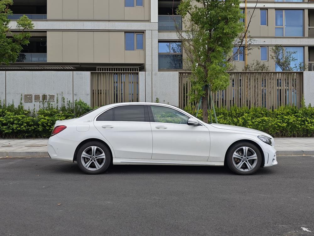Mercedes-Benz Mercedes-Benz C-Class