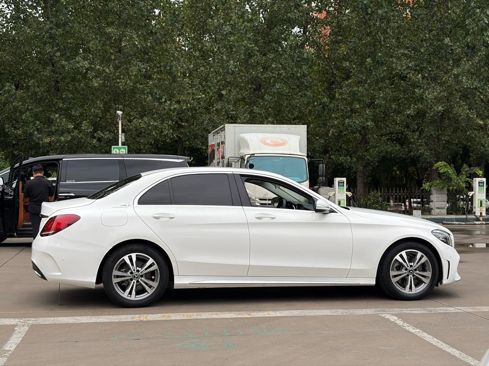Mercedes-Benz Mercedes-Benz C-Class