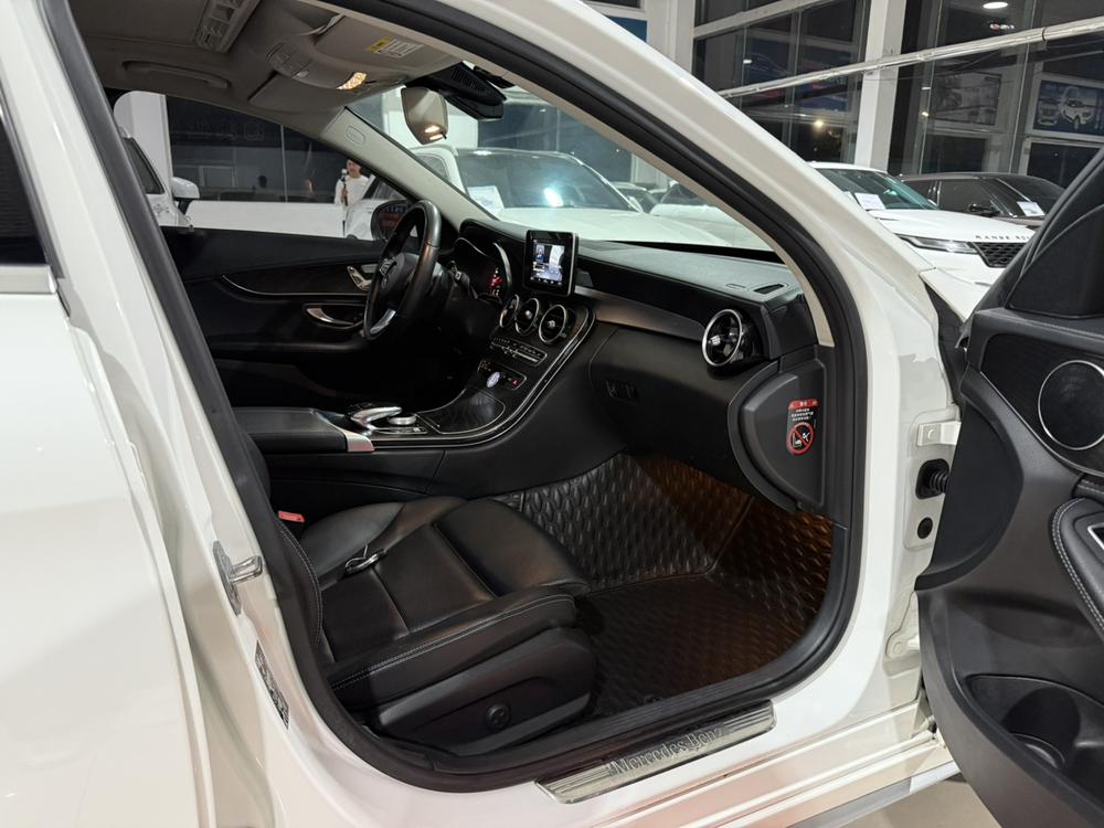 Mercedes-Benz Mercedes-Benz C-Class