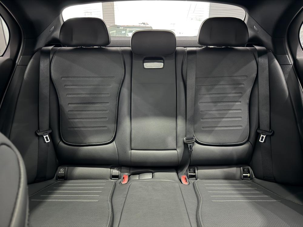 Mercedes-Benz Mercedes-Benz C-Class