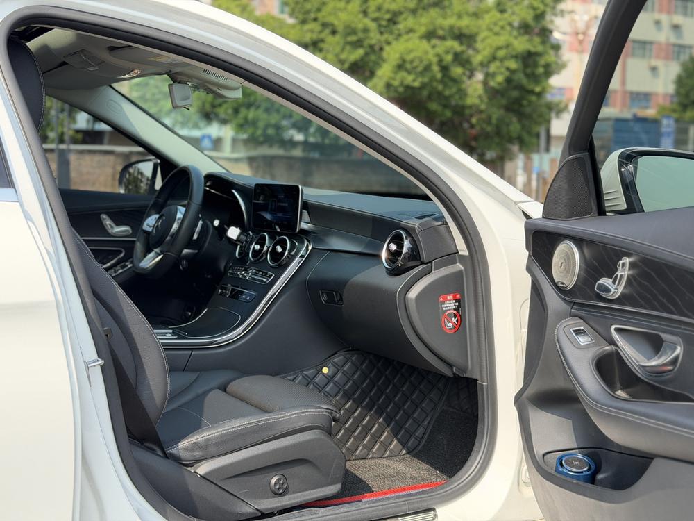 Mercedes-Benz Mercedes-Benz C-Class