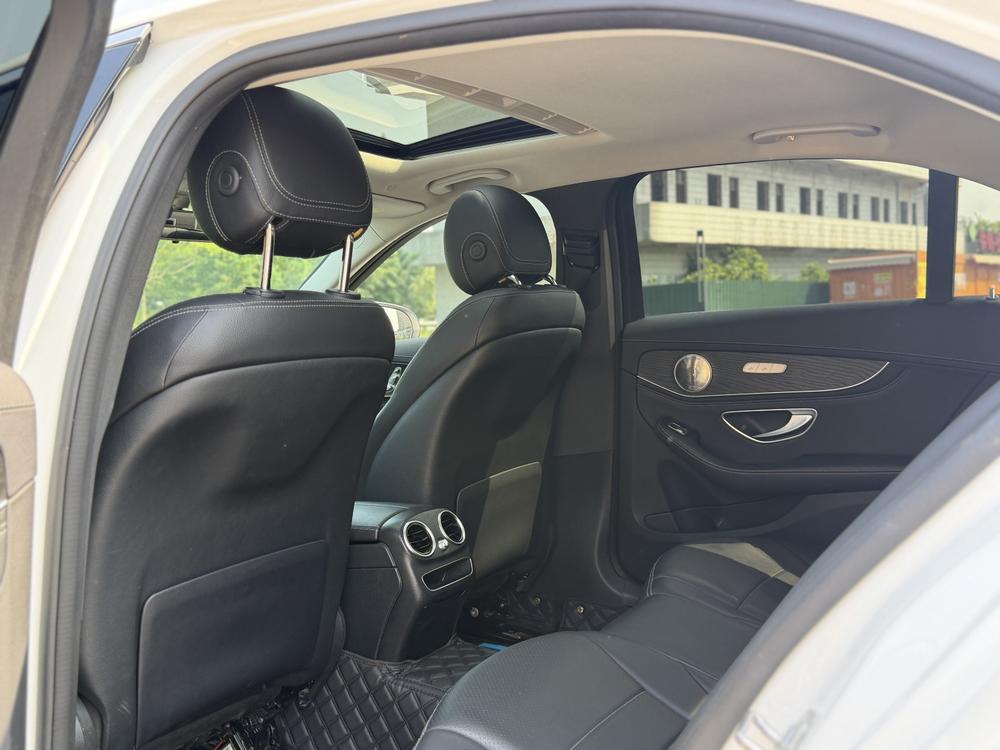 Mercedes-Benz Mercedes-Benz C-Class