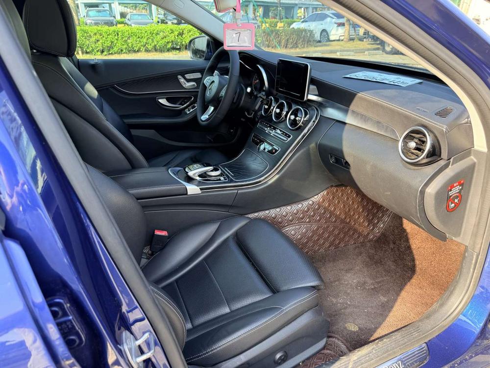 Mercedes-Benz Mercedes-Benz C-Class