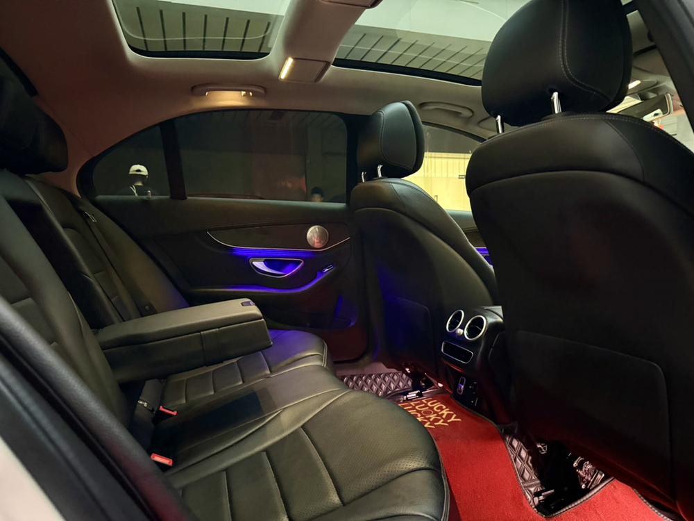 Mercedes-Benz Mercedes-Benz C-Class