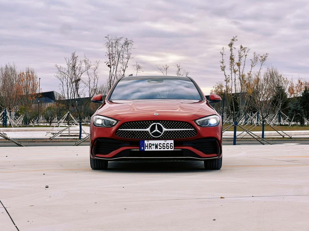 Mercedes-Benz Mercedes-Benz C-Class