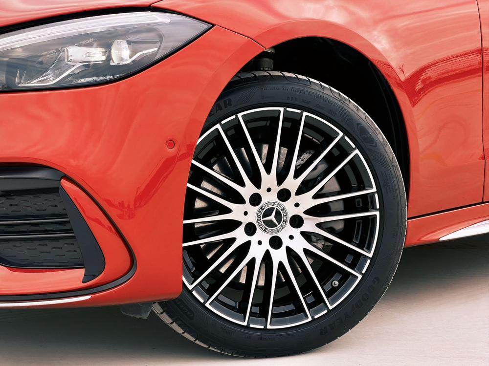 Mercedes-Benz Mercedes-Benz C-Class