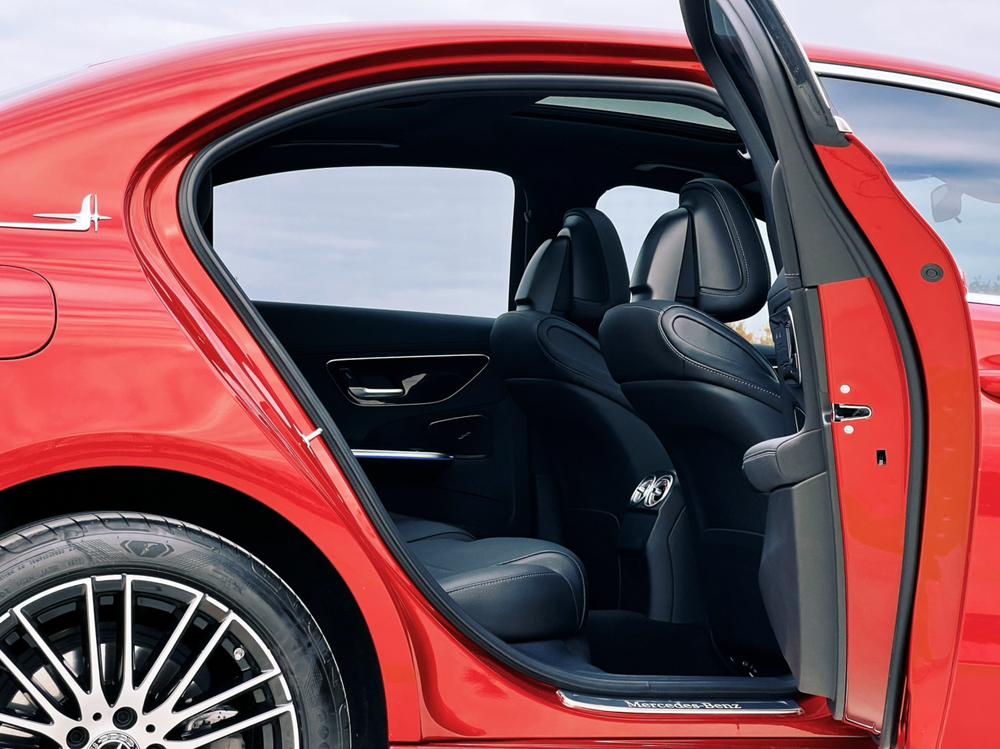 Mercedes-Benz Mercedes-Benz C-Class