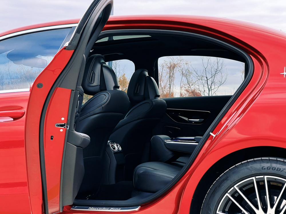 Mercedes-Benz Mercedes-Benz C-Class