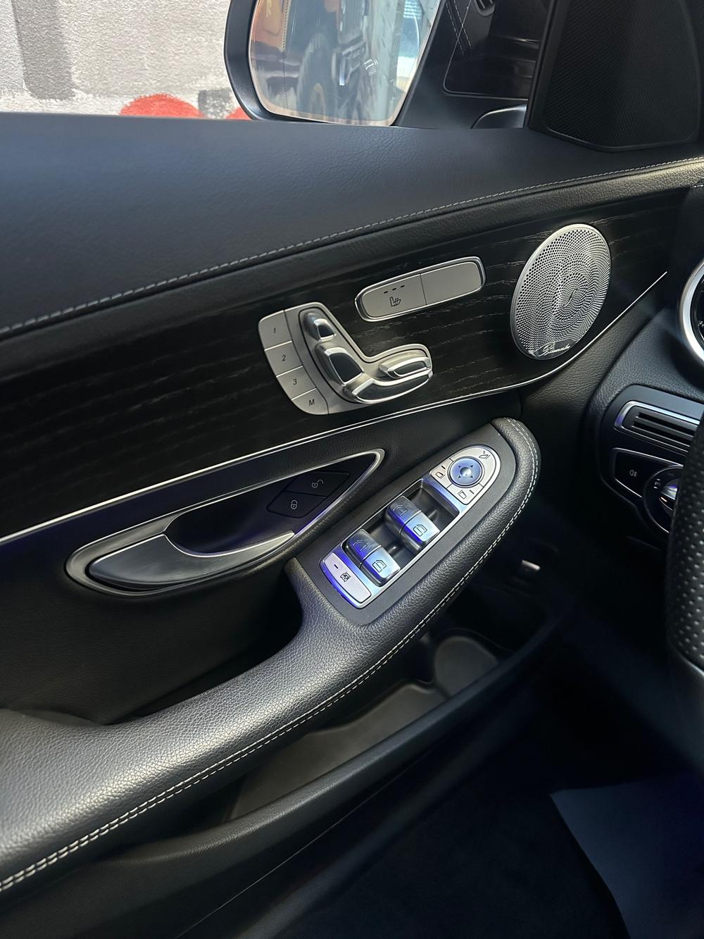 Mercedes-Benz Mercedes-Benz C-Class