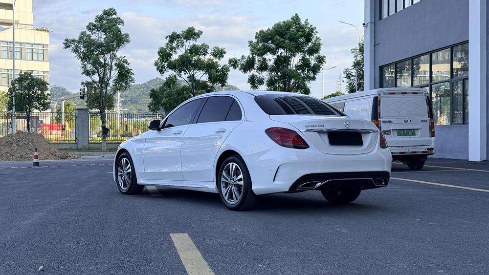 Mercedes-Benz Mercedes-Benz C-Class