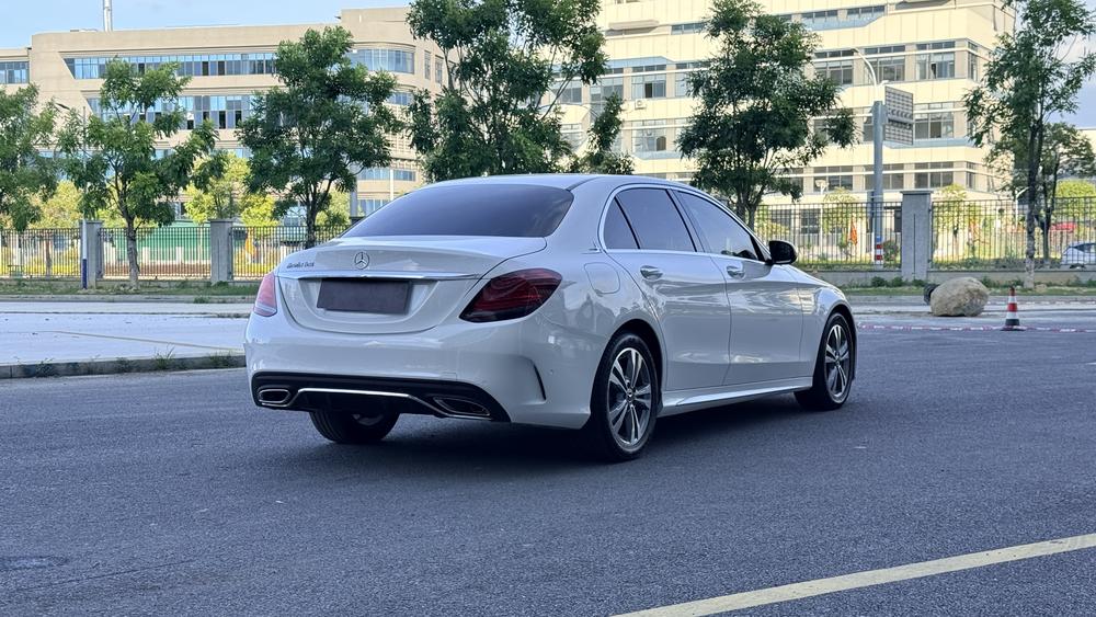 Mercedes-Benz Mercedes-Benz C-Class