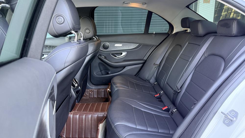 Mercedes-Benz Mercedes-Benz C-Class