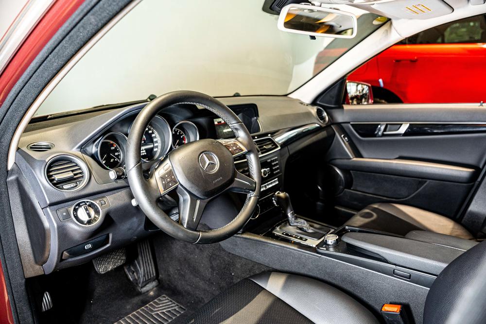 Mercedes-Benz Mercedes-Benz C-Class