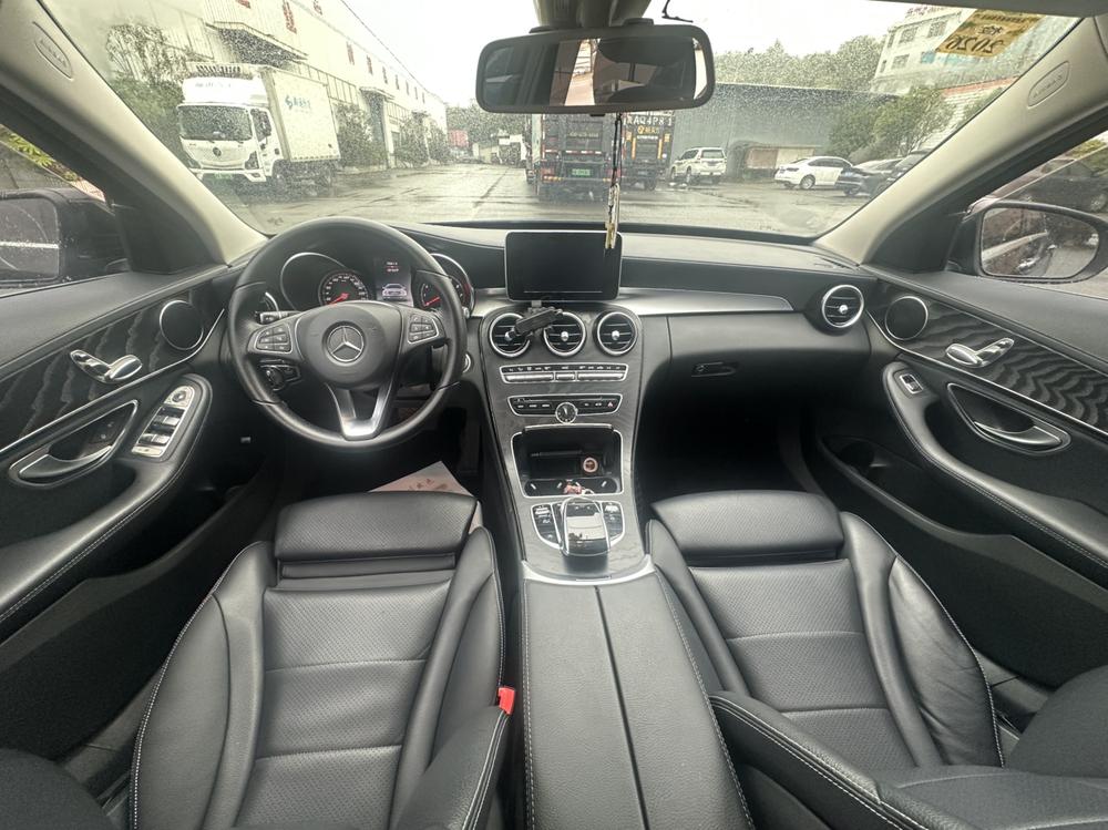 Mercedes-Benz Mercedes-Benz C-Class