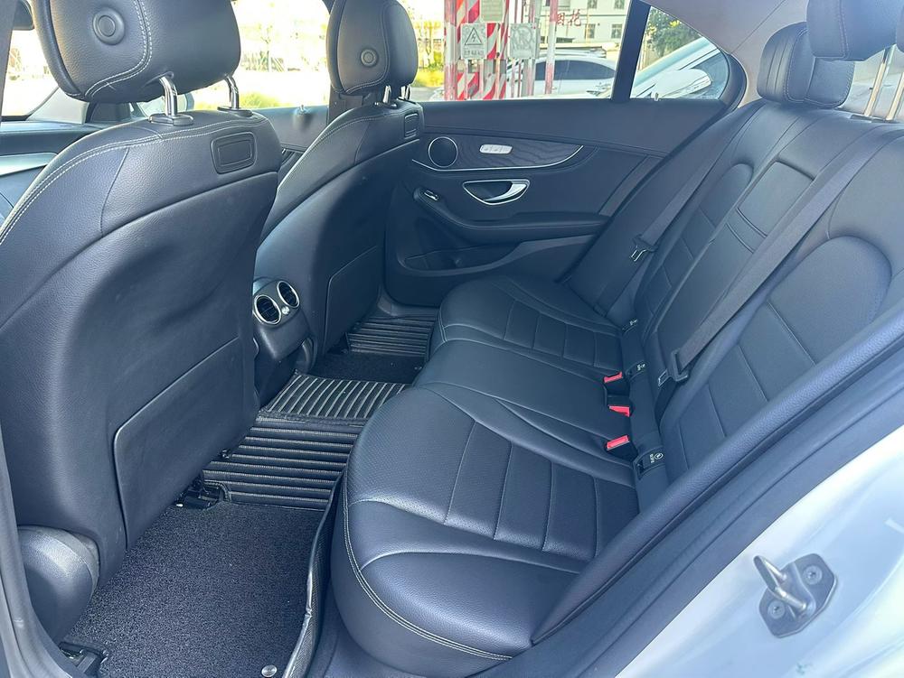 Mercedes-Benz Mercedes-Benz C-Class
