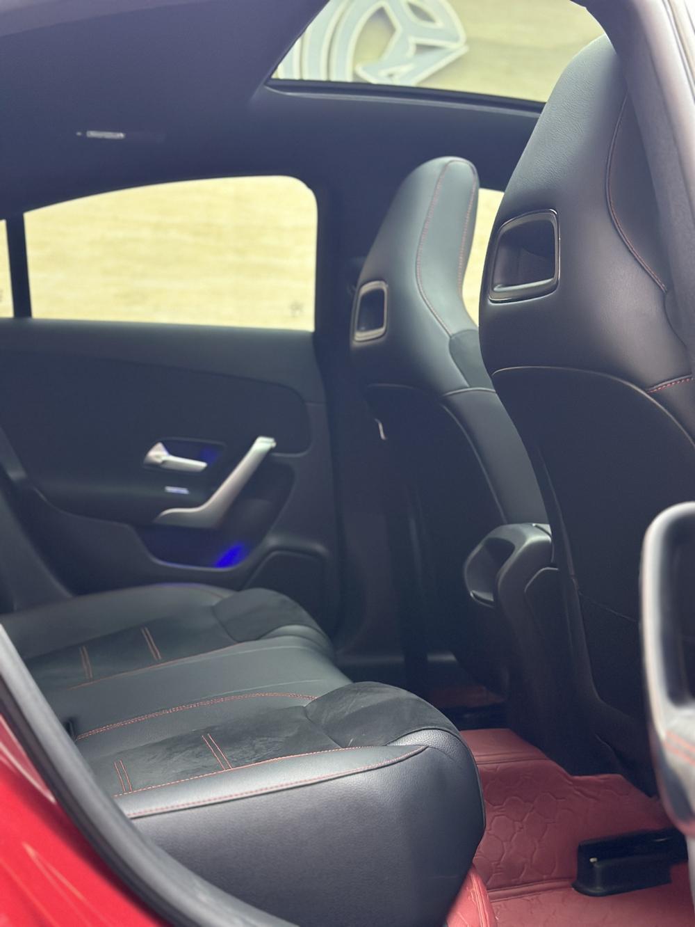 Mercedes-Benz Mercedes-Benz CLA (Import)