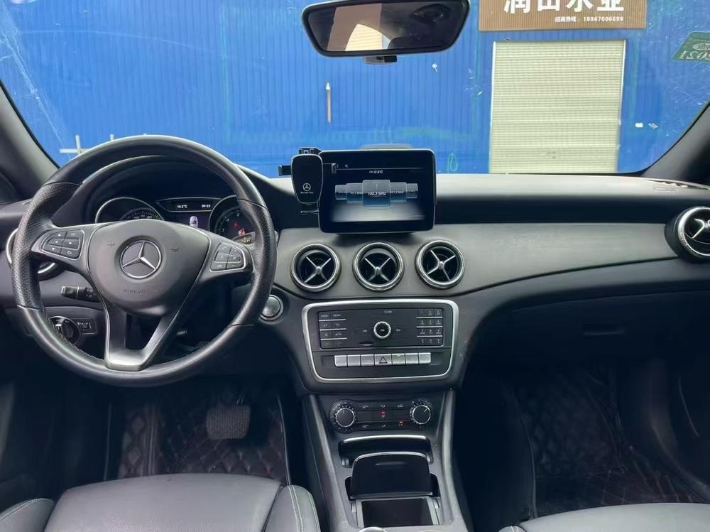 Mercedes-Benz Mercedes-Benz CLA (Import)