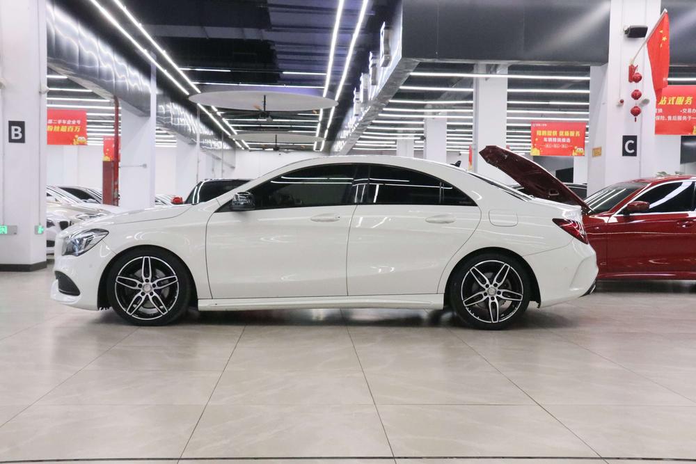 Mercedes-Benz Mercedes-Benz CLA (Import)