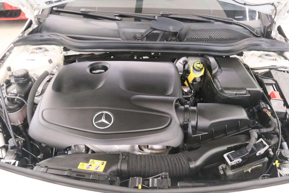 Mercedes-Benz Mercedes-Benz CLA (Import)
