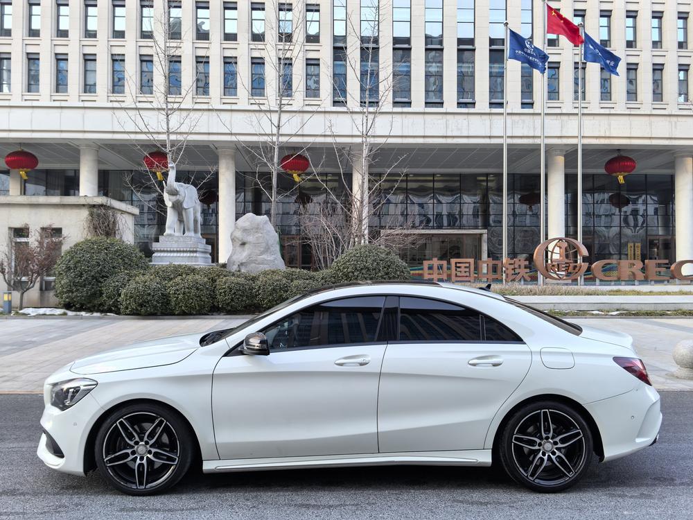 Mercedes-Benz Mercedes-Benz CLA (Import)