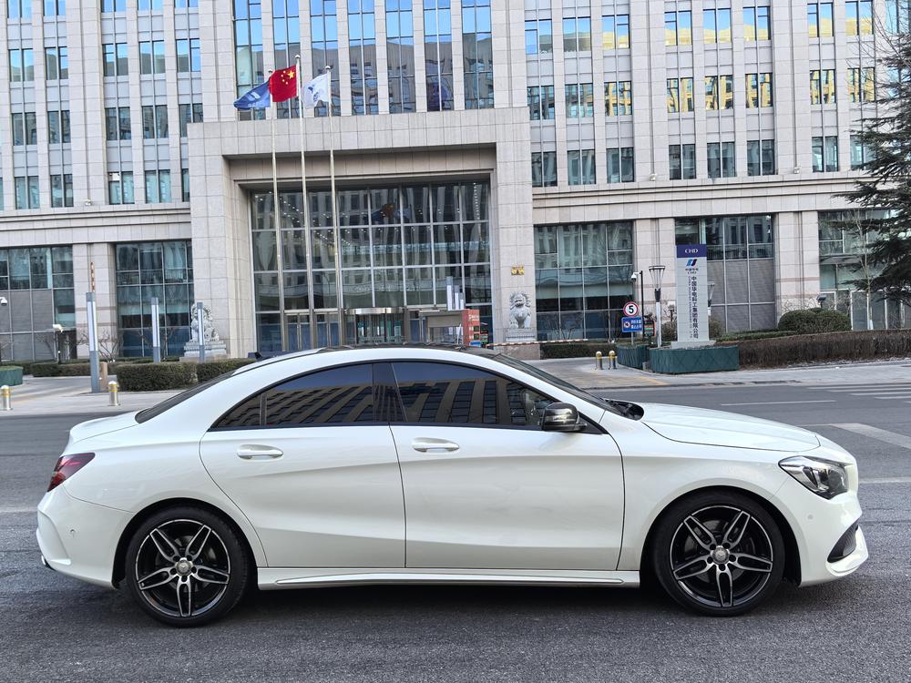 Mercedes-Benz Mercedes-Benz CLA (Import)