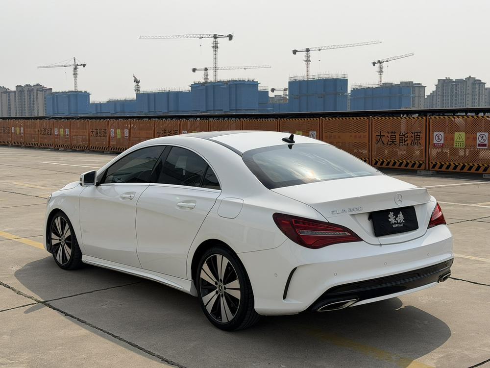 Mercedes-Benz Mercedes-Benz CLA (Import)