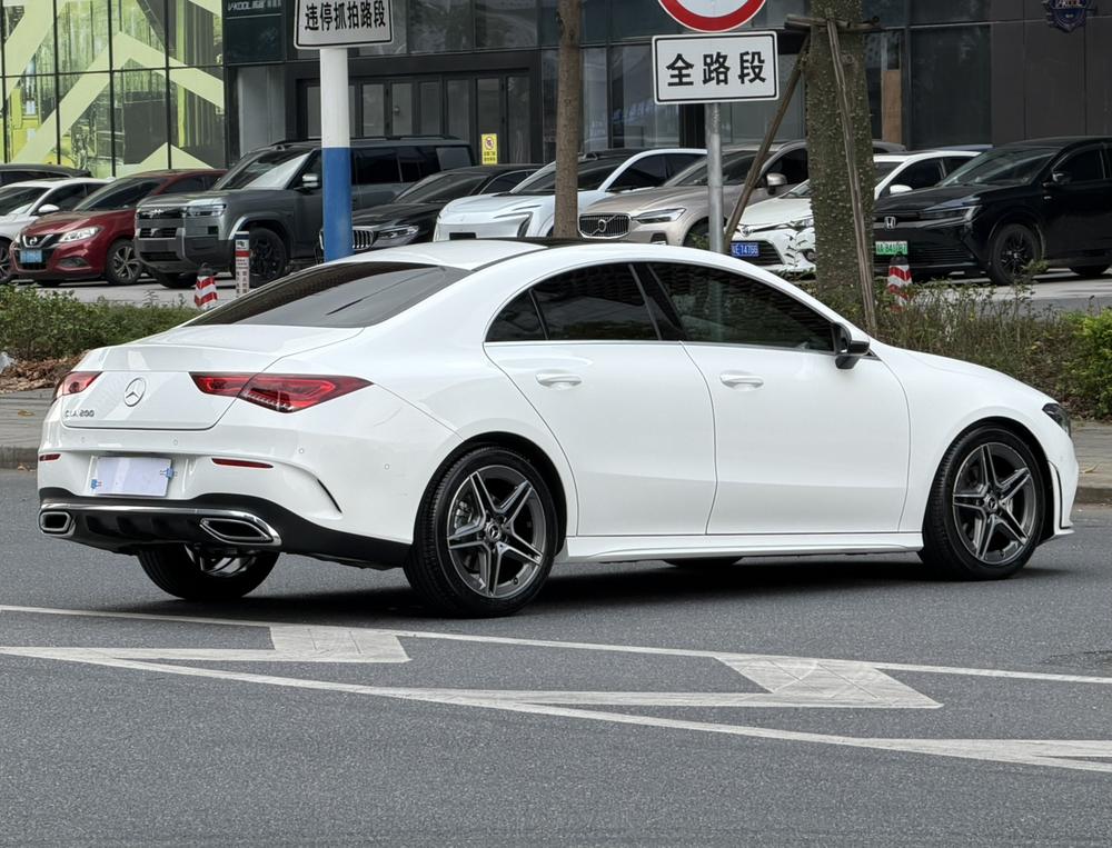 Mercedes-Benz Mercedes-Benz CLA (Import)