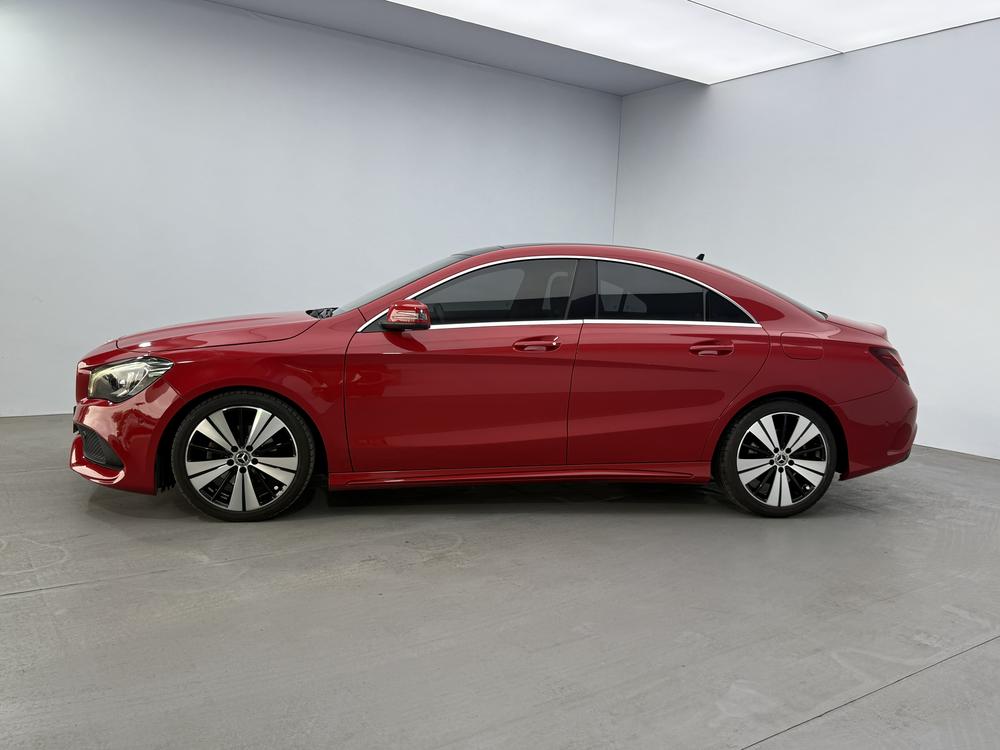Mercedes-Benz Mercedes-Benz CLA (Import)