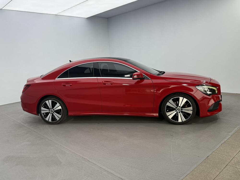 Mercedes-Benz Mercedes-Benz CLA (Import)