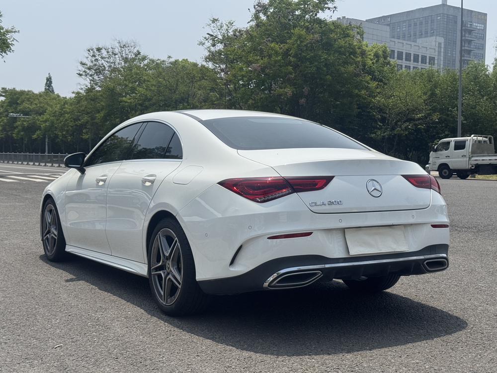 Mercedes-Benz Mercedes-Benz CLA (Import)