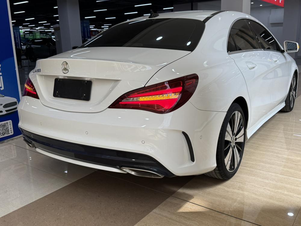 Mercedes-Benz Mercedes-Benz CLA (Import)