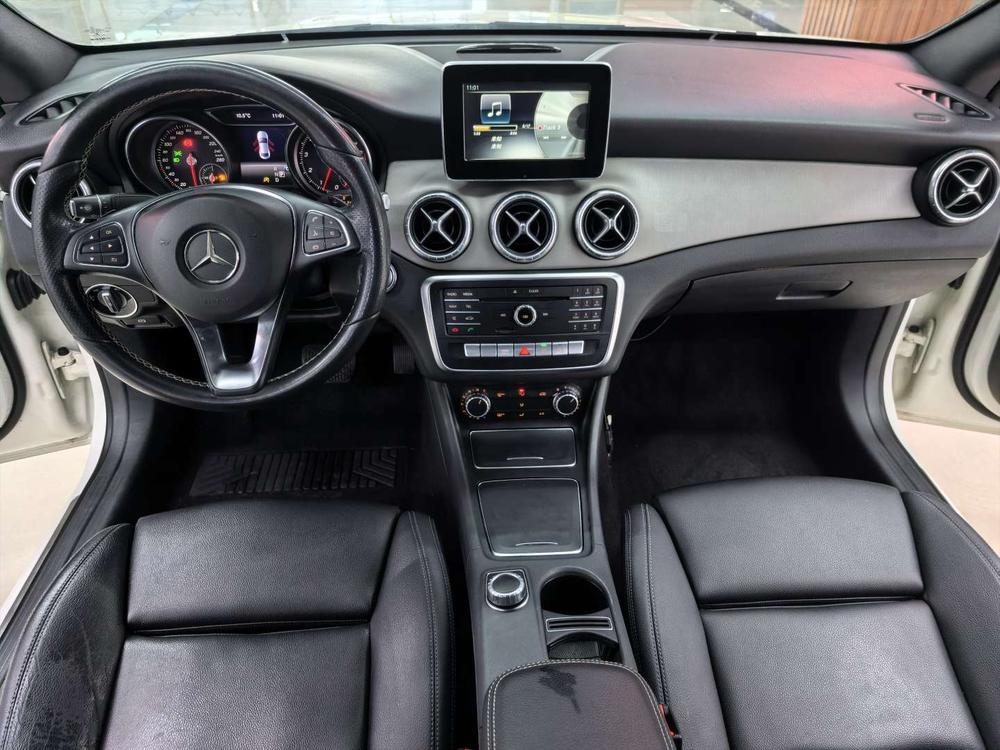Mercedes-Benz Mercedes-Benz CLA (Import)