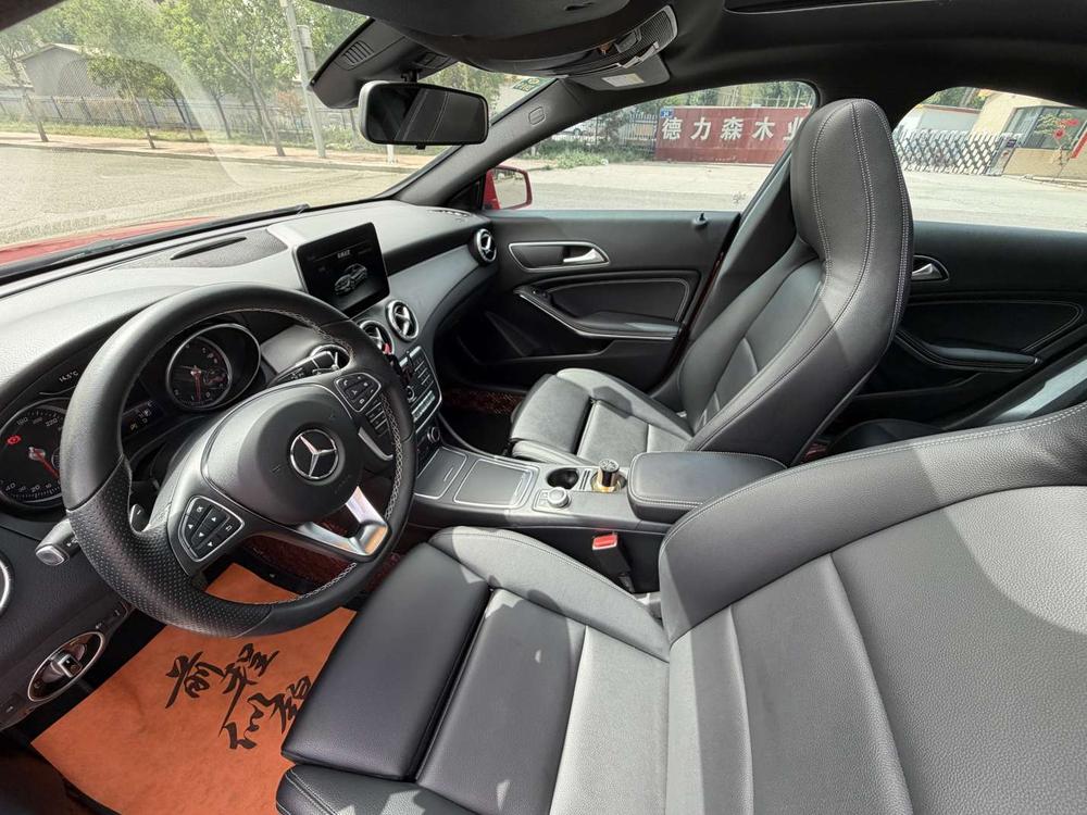 Mercedes-Benz Mercedes-Benz CLA (Import)