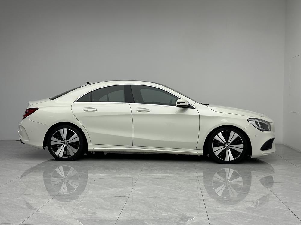 Mercedes-Benz Mercedes-Benz CLA (Import)